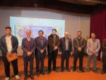 رئیس دانشگاه فنی و حرفه ای واحد استان مازندران:
دانشجویان دانشگاه فنی و حرفه ای، قشر فرهیخته جامعه هستند و ما به این عزیزان افتخار می کنیم
 2