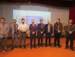 رئیس دانشگاه فنی و حرفه ای واحد استان مازندران:
دانشجویان دانشگاه فنی و حرفه ای، قشر فرهیخته جامعه هستند و ما به این عزیزان افتخار می کنیم
 2