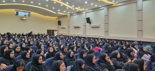با حضور جمع کثیری از دانشجویان؛
مراسم گرمیداشت روز دانشجو و شهدای ۱۶ آذر در آموزشکده فنی و حرفه ای دختران بوشهر  برگزار شد 11
