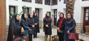 امروز به همت کانون بسیج اساتید و با همکاری واحد امورفرهنگی و انجمن علمی معماری صورت گرفت؛
بازدید علمی و فرهنگی استادان و کارکنان آموزشکده فنی و حرفه ای دختران بوشهر از بافت تاریخی بوشهر 10