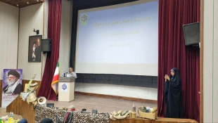 سرپرست آموزشکده ملی مهارت دختران بوشهر در دورهمی راهیان نوری های آموزشکده ملی مهارت دختران بوشهر گفت:
مهارت آموزی بدون تعهد و پایبندی به آرمانهای انقلابی به نتیجه مطلوب نمی رسد. 4